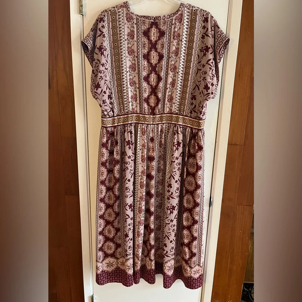 Gal Meets Glam Liza Print Charmeuse Midi Dress - Picture 6 of 9